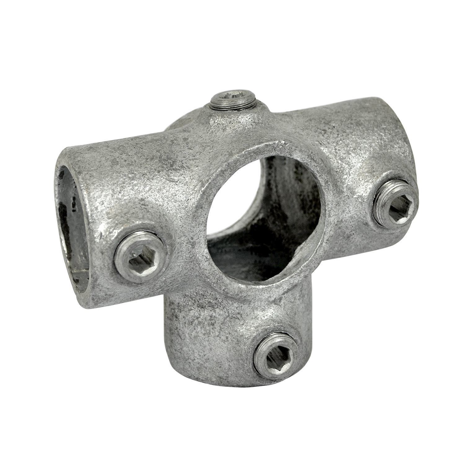 Raccord en T gris galvanisé avec trois ouvertures pour tubes de support. Permet de fixer trois tubes horizontaux à angle droit ; le tube de support vertical passe à travers. Fixation par quatre vis sans tête à six pans creux. Finition métallique mate.